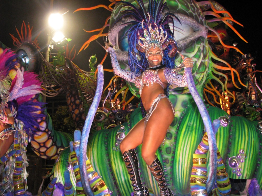Rio-De-Janeiro-Carnival-Brazil-Dancer-Travel-interesting